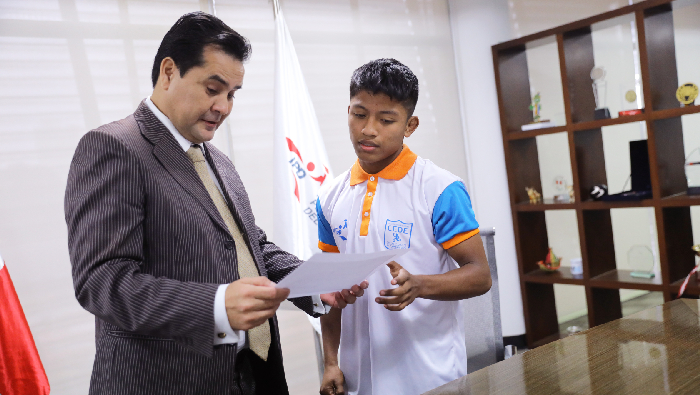 • Gracias al apoyo del IPD y Federación Peruana de Lucha Amateur.