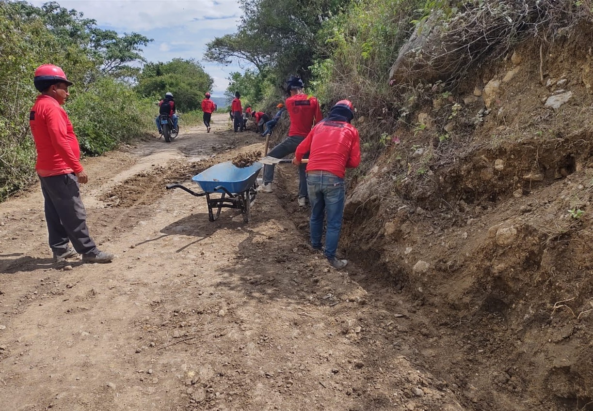 Archivo JPG de los trabajos de la actividad inmediata del programa Llankasum PerΓΊ.