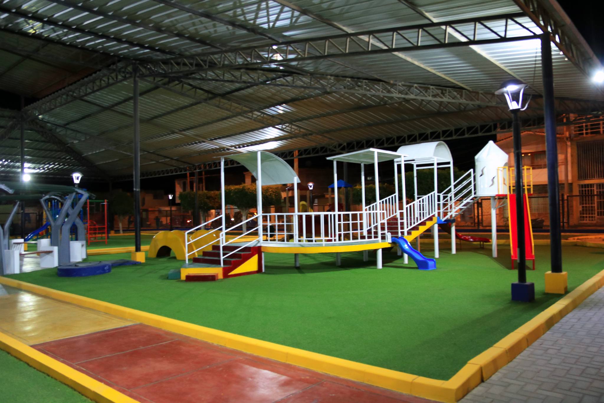 ¡Reapertura y Remodelación del Parque Infantil!