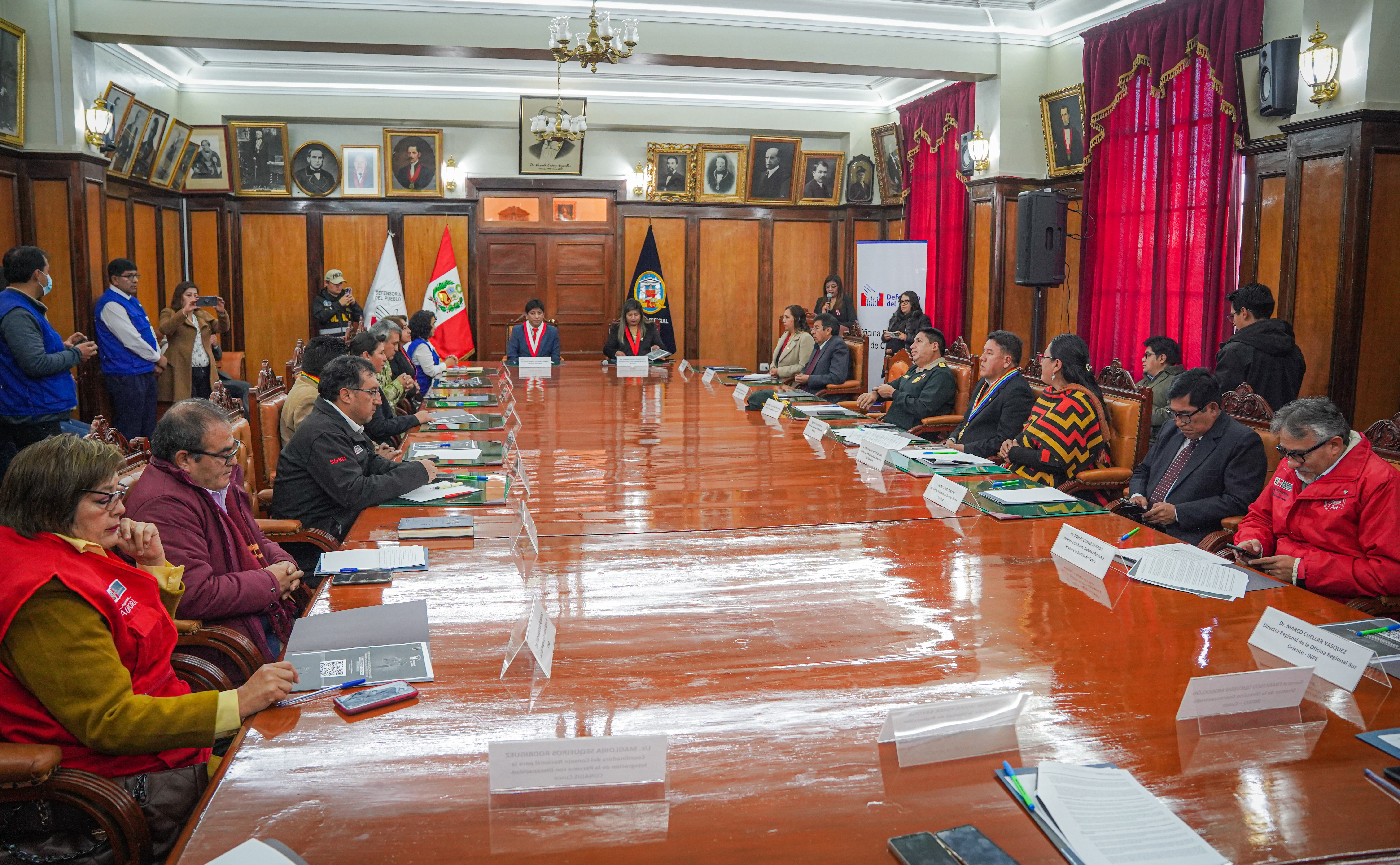 Presidenta de la Corte de Cusco participo en reunión de trabajo con Defensor del Pueblo