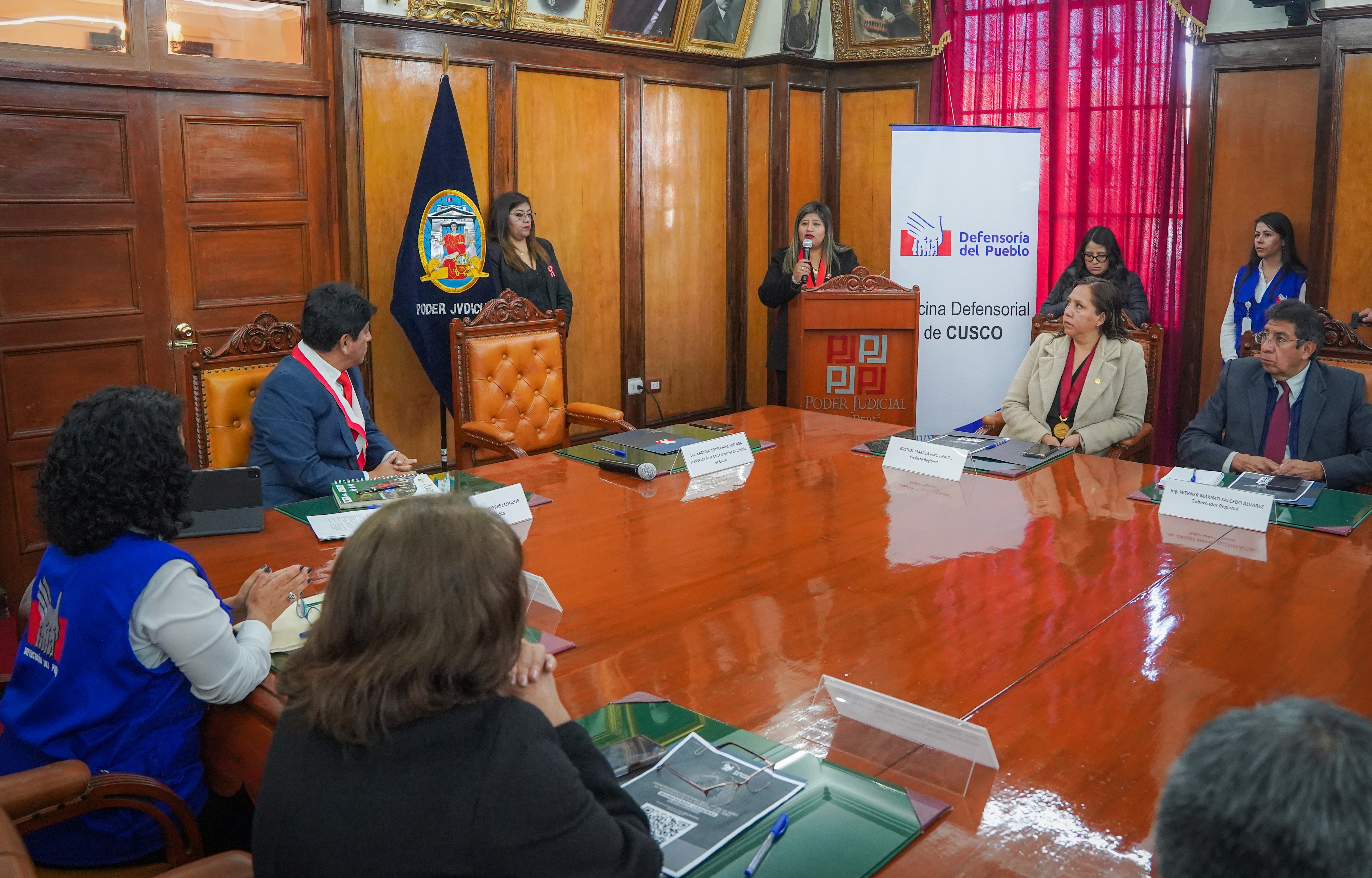 Presidenta de la Corte de Cusco participo en reunión de trabajo con Defensor del Pueblo