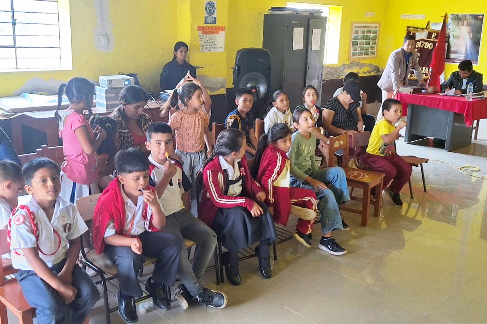 Personal de la Defensoría Municipal del Niño y del Adolescente