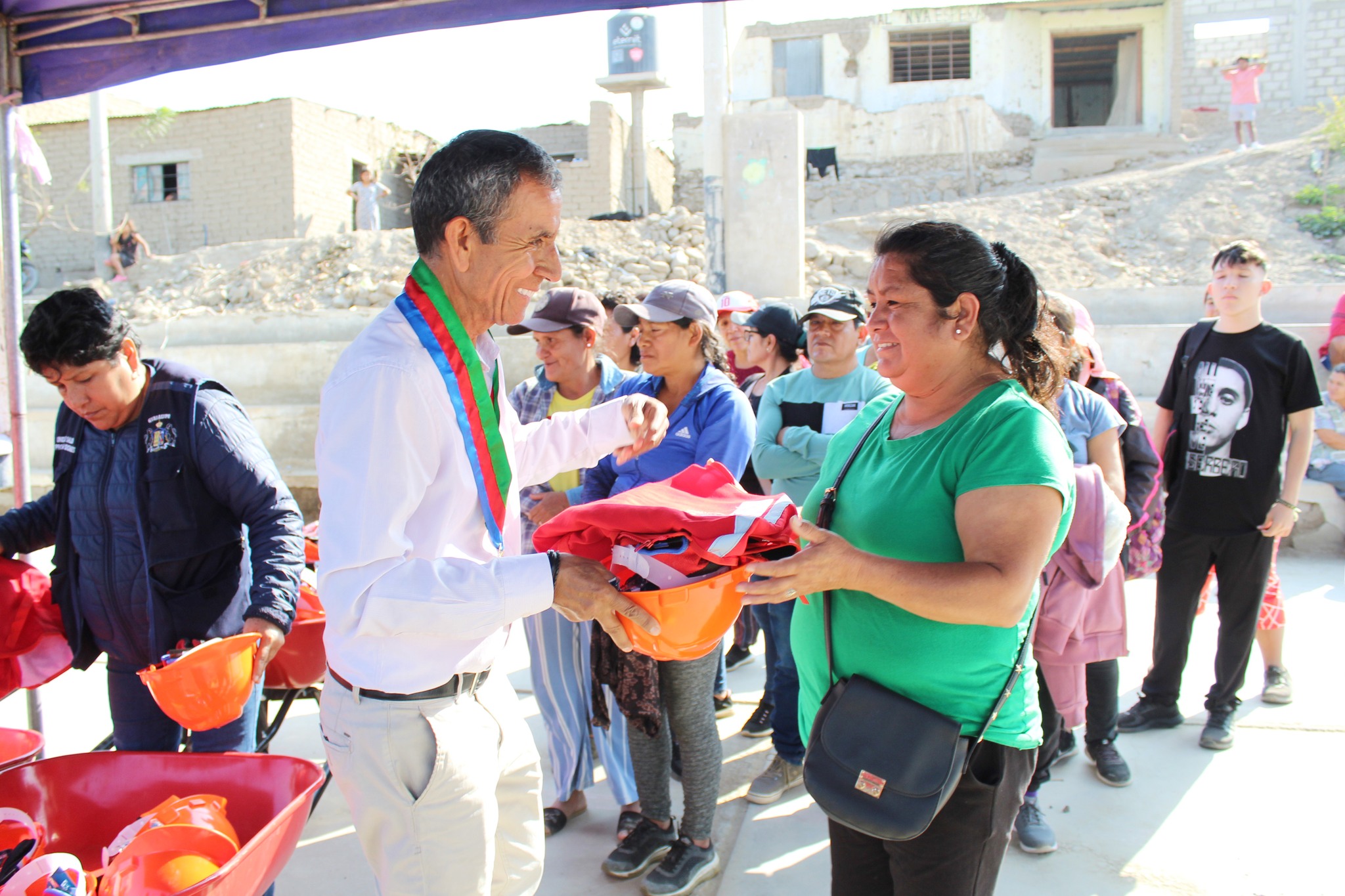 ¡Llamkasum perú es progreso para todos!