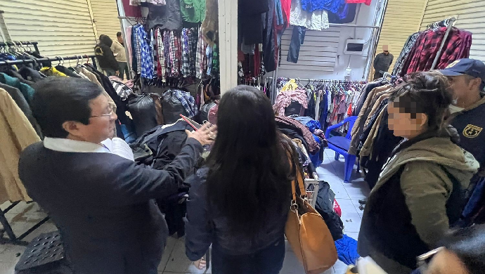 Fiscalía realiza operativo en el que incautó ropa de segundo uso en el emporio de Gamarra