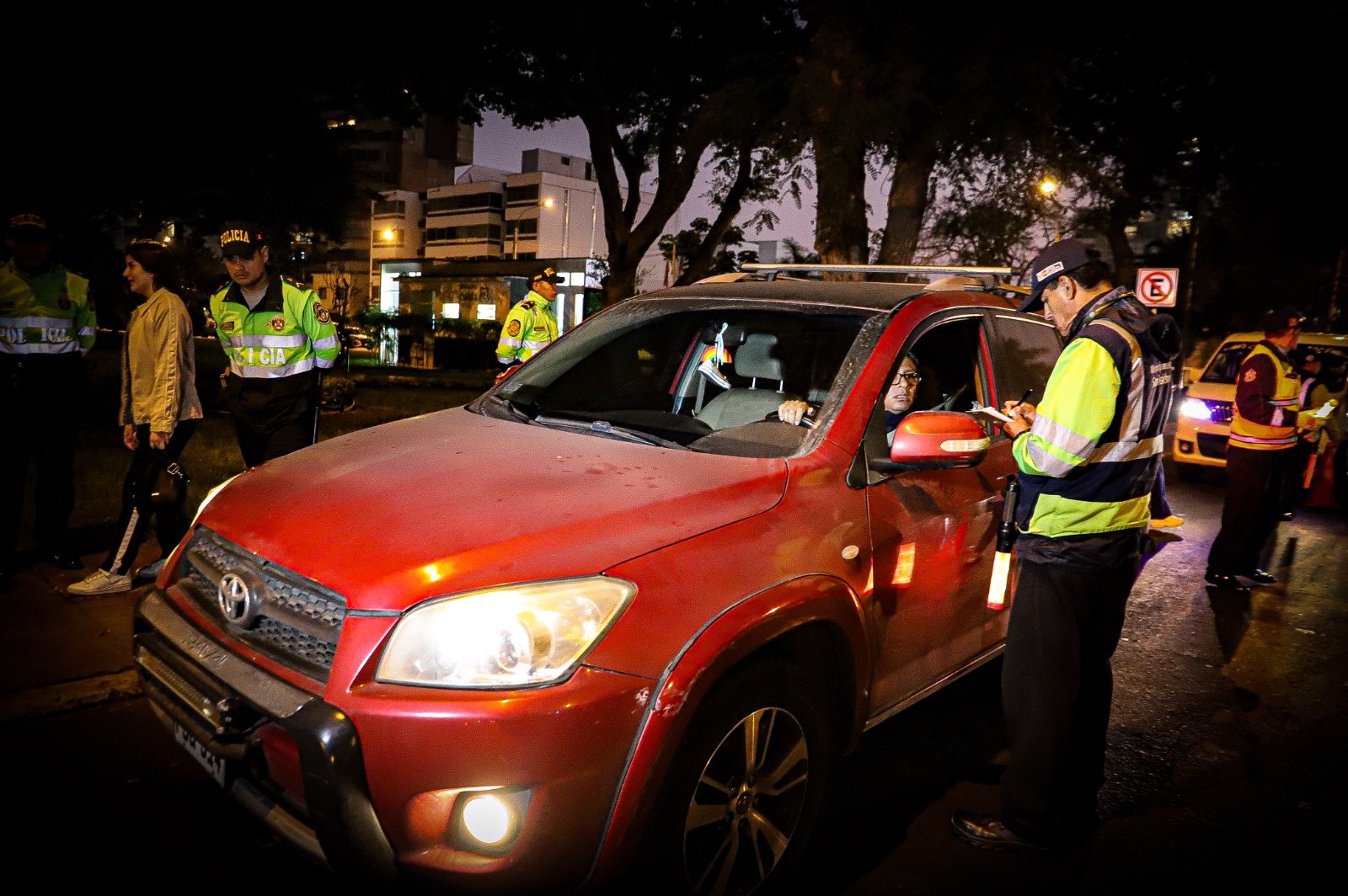 foto de Operativo "Pasajero Seguro" contra colectivos informales y falsos conductores