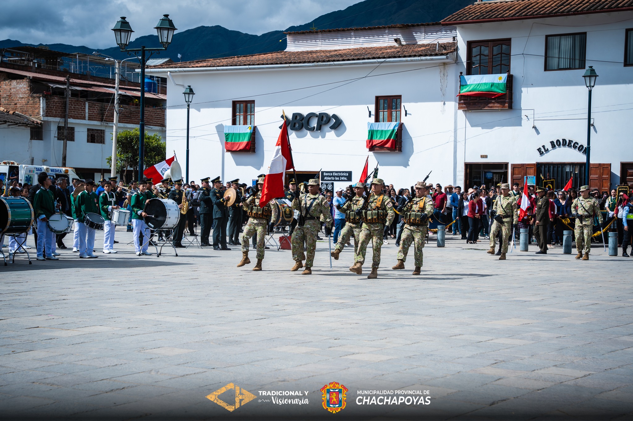 Desfile Cรญvico