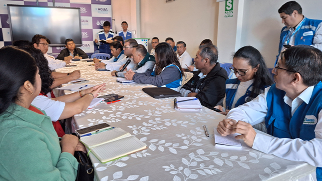 Durante la cuarta reunión de trabajo sobre la situación de la planta de tratamiento de aguas residuales – PTAR Omo, las autoridades de la región Moquegua conformaron la Mesa Técnica de trabajo de acuerdo a las acreditaciones presentadas ante la EPS Moquegua. 
Como parte de los acuerdos tomados para la declaratoria de la emergencia regional de la PTAR Omo, las entidades que integran la Mesa Técnica deberán presentar sus informes técnicos al Gobierno Regional hasta el 12 de julio del presente año, como fecha límite.
Asu vez, la Municipalidad provincial Mariscal Nieto, presentó el cronograma de acciones de emergencia para elaborar los estudios de una Inversión IOARR, que permitirá mitigar los riesgos inminentes en la PTAR OMO. 
