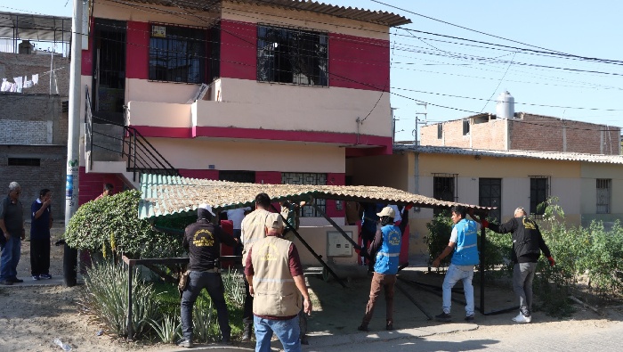 Retiran construcciones irregulares