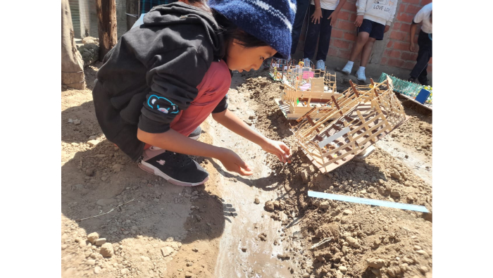 72 alumnos de la 𝑰.𝑬 𝑵° 20050 𝑺an 𝑴artin 𝑫e 𝑷orres participan en taller de biohuertos e hidroponia