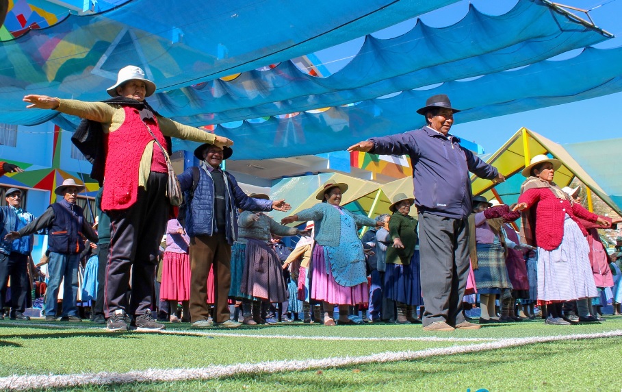 Más de 700 adultos mayores fortalecen su salud con el taller de taichí