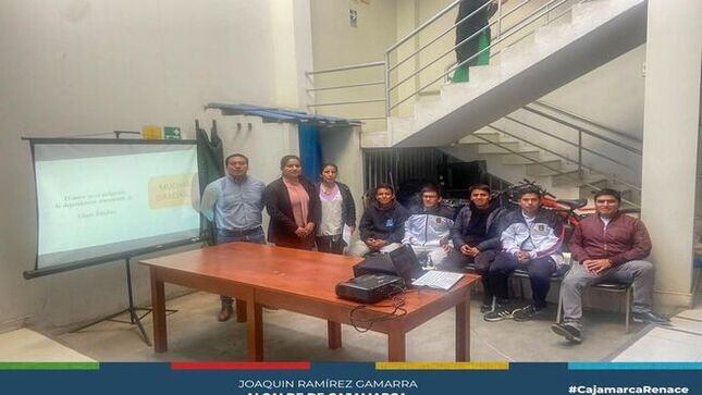 📌Los trabajos de apertura de trochas carrozables con el nuevo pool de maquinarias de la Municipalidad de Cajamarca continúan en diferentes puntos de la ciudad. En esta oportunidad, la maquinaria amarilla llegó al caserío de Yun Yun, en el centro poblado de Porcón Bajo, beneficiando a más de 4000 familias y conectando los centros poblados de Tual y La Ramada.
✅Estas labores mejorarán significativamente la conectividad entre los diferentes caseríos del centro poblado, así como la actividad comercial en la producción de leche y de invernaderos de flores de los vecinos de Yun Yun.