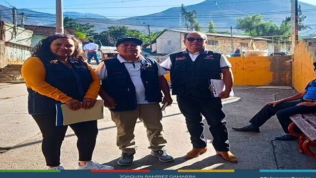 📌El programa Renace Mujer y Familia, de la subgerencia de Programas Sociales y Empadronamiento de la Municipalidad Provincial de Cajamarca, brindó asistencia técnica a los integrantes de la Instancia Distrital de Concertación (IDC) del distrito de Magdalena, incluyendo al Juez de Paz y al presidente de las rondas campesinas. Además, se coordinó la conformación de la Comisión Distrital de Lucha Contra la Trata de Personas y Tráfico Ilícito de Migrantes en los distritos de Magdalena y San Juan.
🤝Este esfuerzo se realiza en conjunto con el alcalde de Magdalena, Wilser Carmona, presidente de la IDC, y el saliente responsable de la Secretaría Técnica de la IDC, Sr. Miguel Huingo Bazán, para fortalecer las acciones de prevención y combate contra estos delitos.