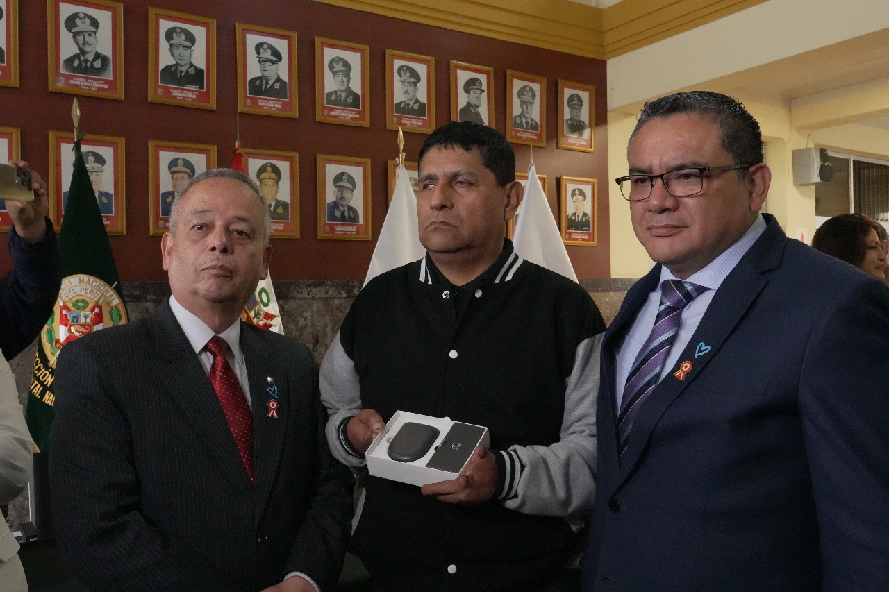 Ministro del Mininter y héroe nacional.
