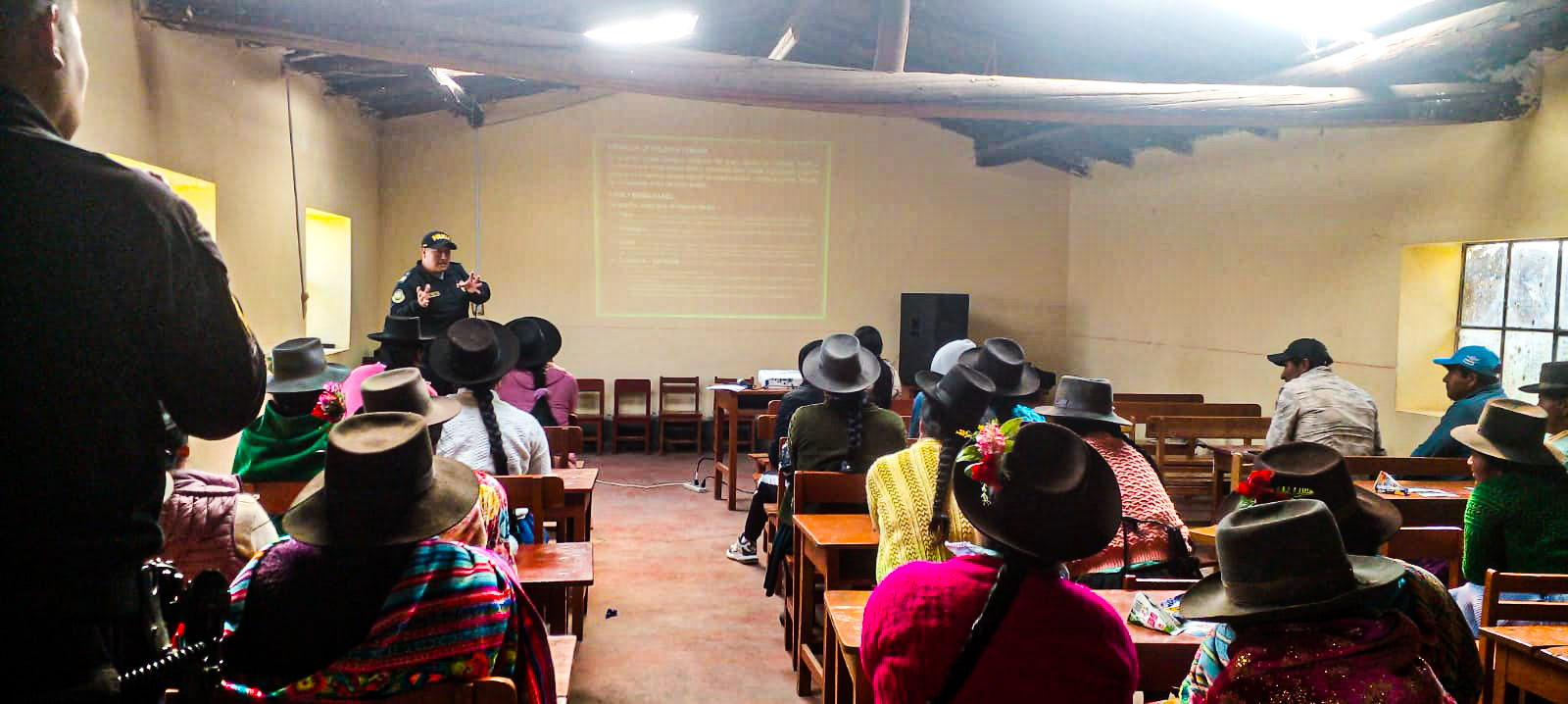 Imagen de la Escuela de Padres en Sacclaya