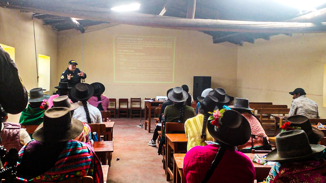 Imagen de la Escuela de Padres en Sacclaya
