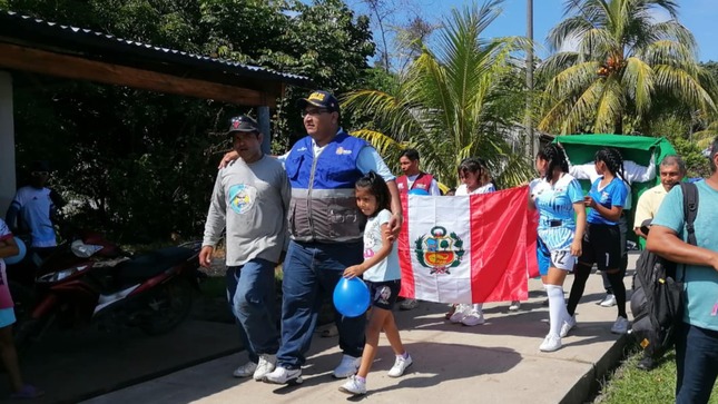 Supervisión al de la construcción de la nueva losa deportiva en el Caserío Dos de Mayo de Muyuy.