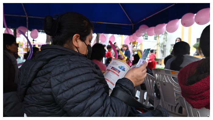 Los niños, niñas y adolescentes disfrutaron de una mañana alegre con un show infantil, juegos, dibujo y pintura, junto a sus madres.