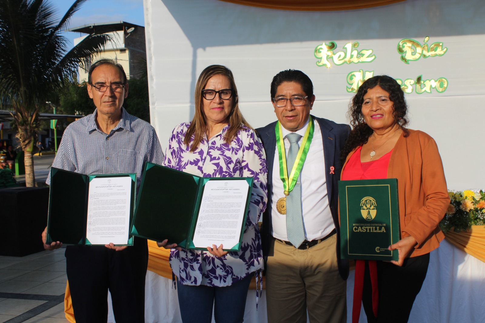Ceremonia de reconocimiento a Maestros del Distrito de Castilla