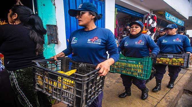 Se liberaron las veredas tomadas por los comerciantes y su mercadería