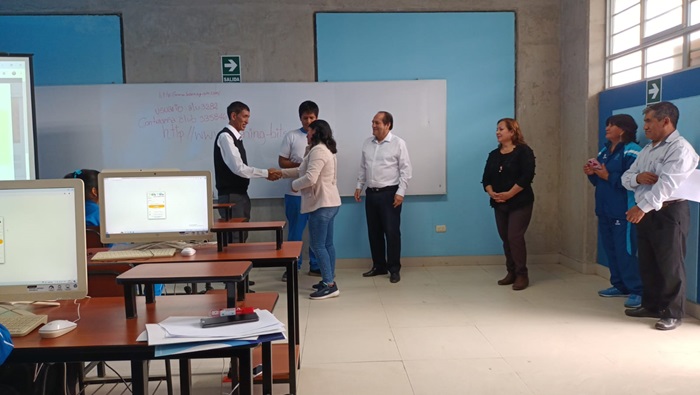 Imagen del momento de entrega