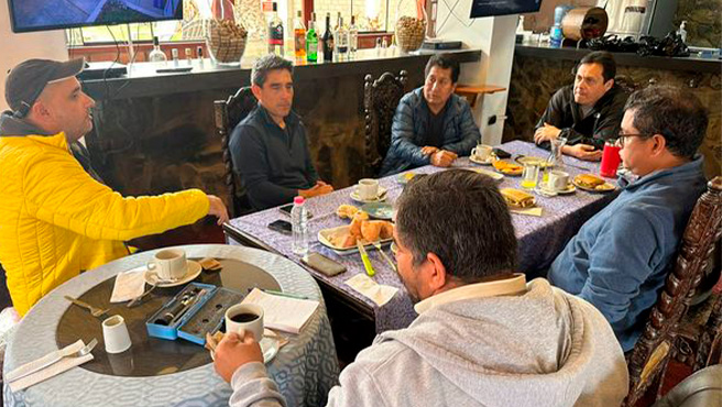 Alcalde, Cavino Cautivo Grasa, participó de la mesa de trabajo, en favor de la agricultura.