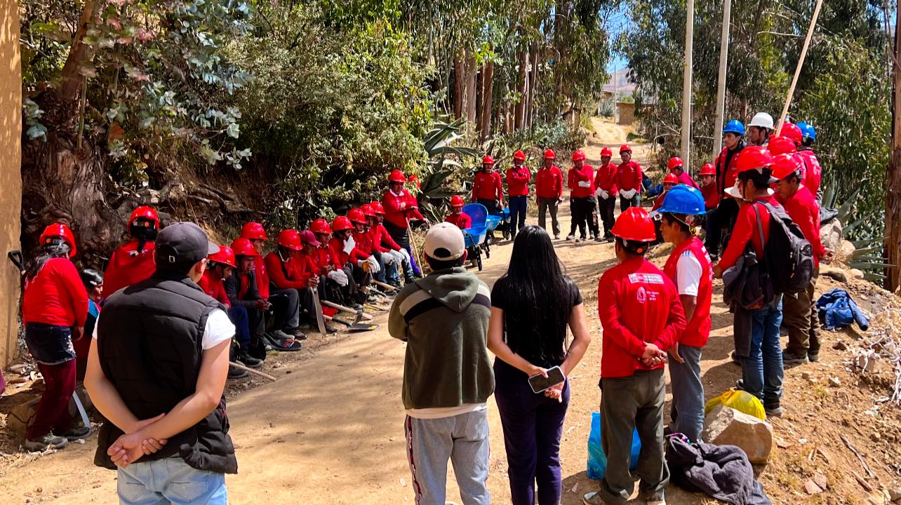 LLAMKASUN-PERU