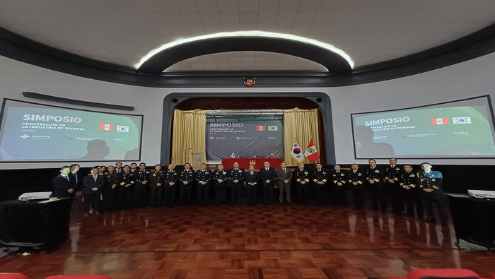 Perú y Corea fortalecen sus lazos en defensa en simposio de cooperación industrial