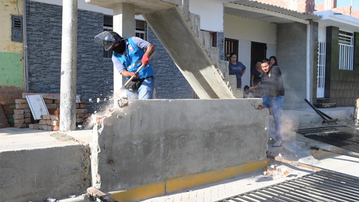 Demolición de construcción ilegal