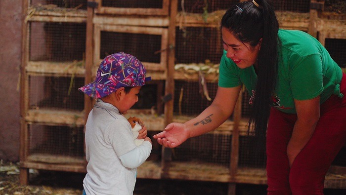 Madre de niño usuario de Cuna Más en Cusco: La atención integral del programa social permite que mi hijo sea sociable y comunicativo