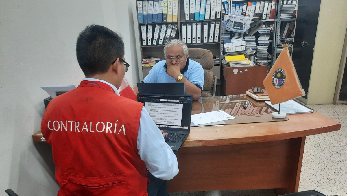La Contraloría General de la República identificó un perjuicio económico de S/888 141 en la Universidad Nacional de Huancavelica por el pago de servicios y bienes sin cumplir con las actividades, informes, ni el artículo científico publicado como establecía el proyecto Fondo de Desarrollo Socio Económico de Camisea (FOCAM 2014) Potencialidad Hídrica.