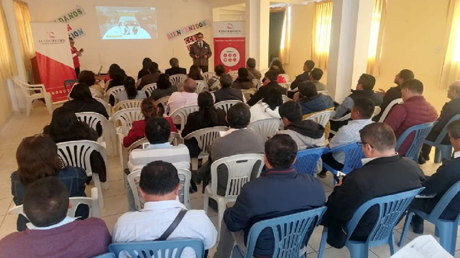 La Gerencia Regional de Control de Cajamarca realizó el taller denominado “Promoviendo la participación ciudadana a través de las veedurías escolares en las Instituciones Educativas (II.EE) de las 12 provincias de la región”. Esto con el objetivo de difundir valores éticos, cívicos e impulsar la participación ciudadana y el control social en los estudiantes de educación secundaria.