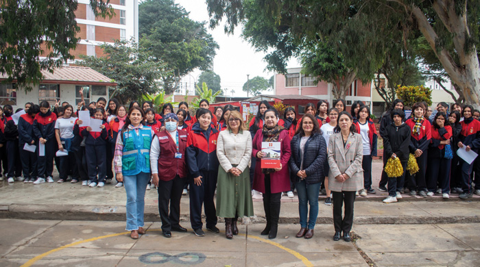 Mas de 1000 alumnas fueron beneficiadas con la campaña de salud integral de la Diris Lima Sur