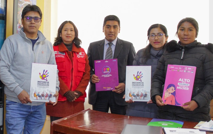 Amantani recibe asistencia técnica para combatir la violencia familiar
