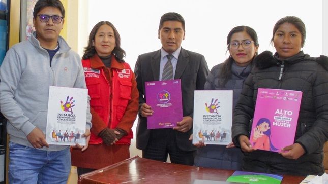 Amantani recibe asistencia técnica para combatir la violencia familiar