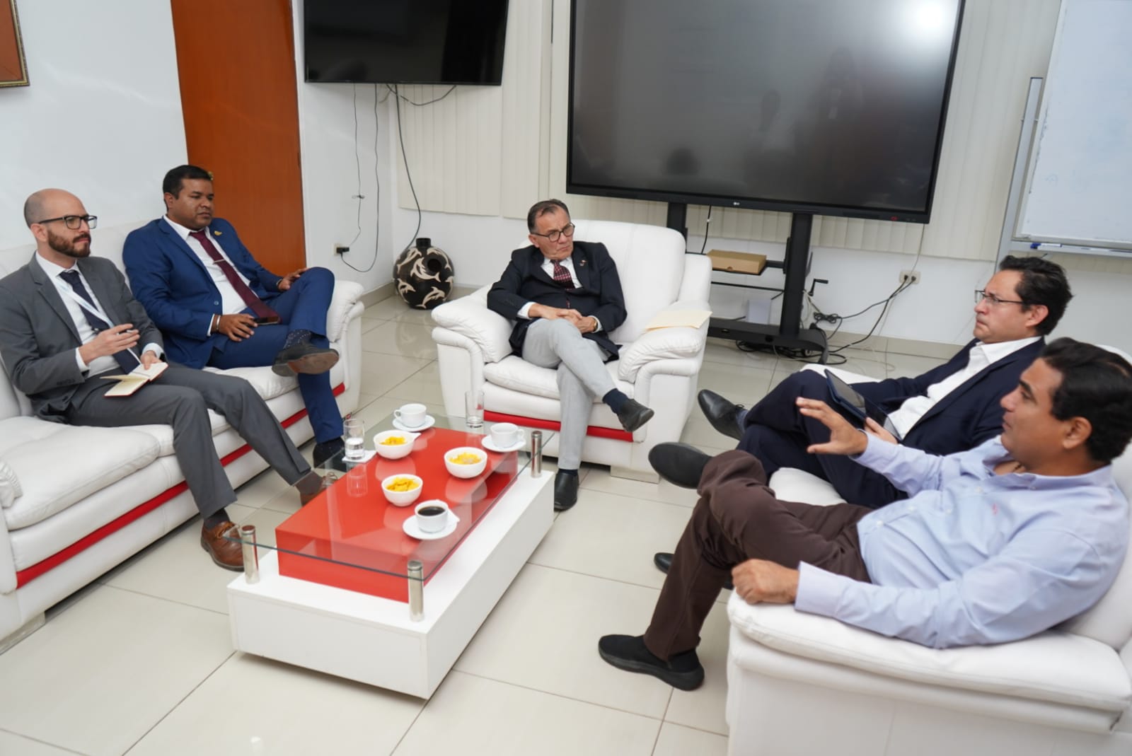 Gobernador regional y presidente del Concytec seguirán trabajando para la creación de Parque Científico y Tecnológico de Piura