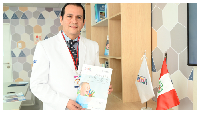 El Dr. Carlos Mariño, editor adjunto de la Revista Pediátrica, invitó a todos los profesionales de la salud del INSN a participar con sus artículos de investigación.