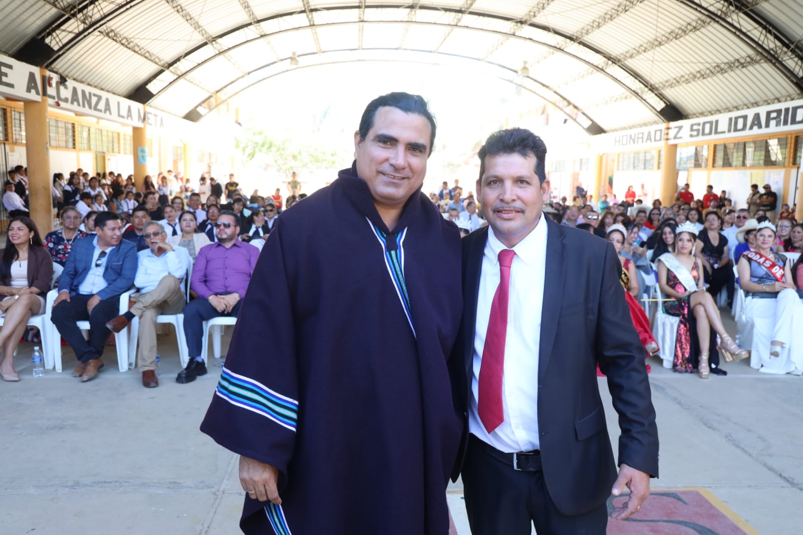 En aniversario de colegio de Chalaco, gobernador reafirma compromiso de mejorar infraestructura educativa en la región con obras integrales