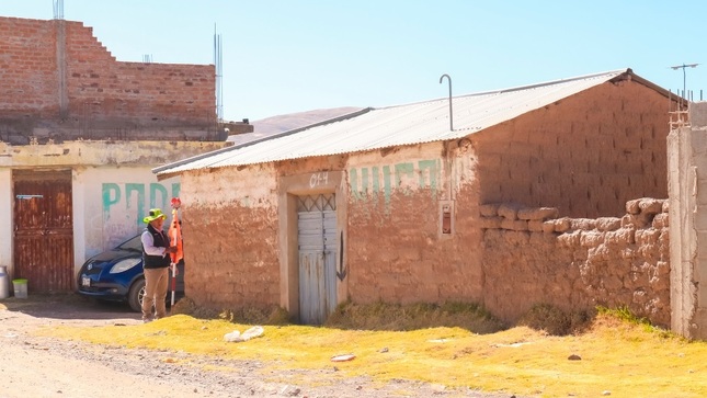 Municipalidad Provincial de Puno realiza levantamiento catastral en el centro poblado de Sucasco, distrito de Coata