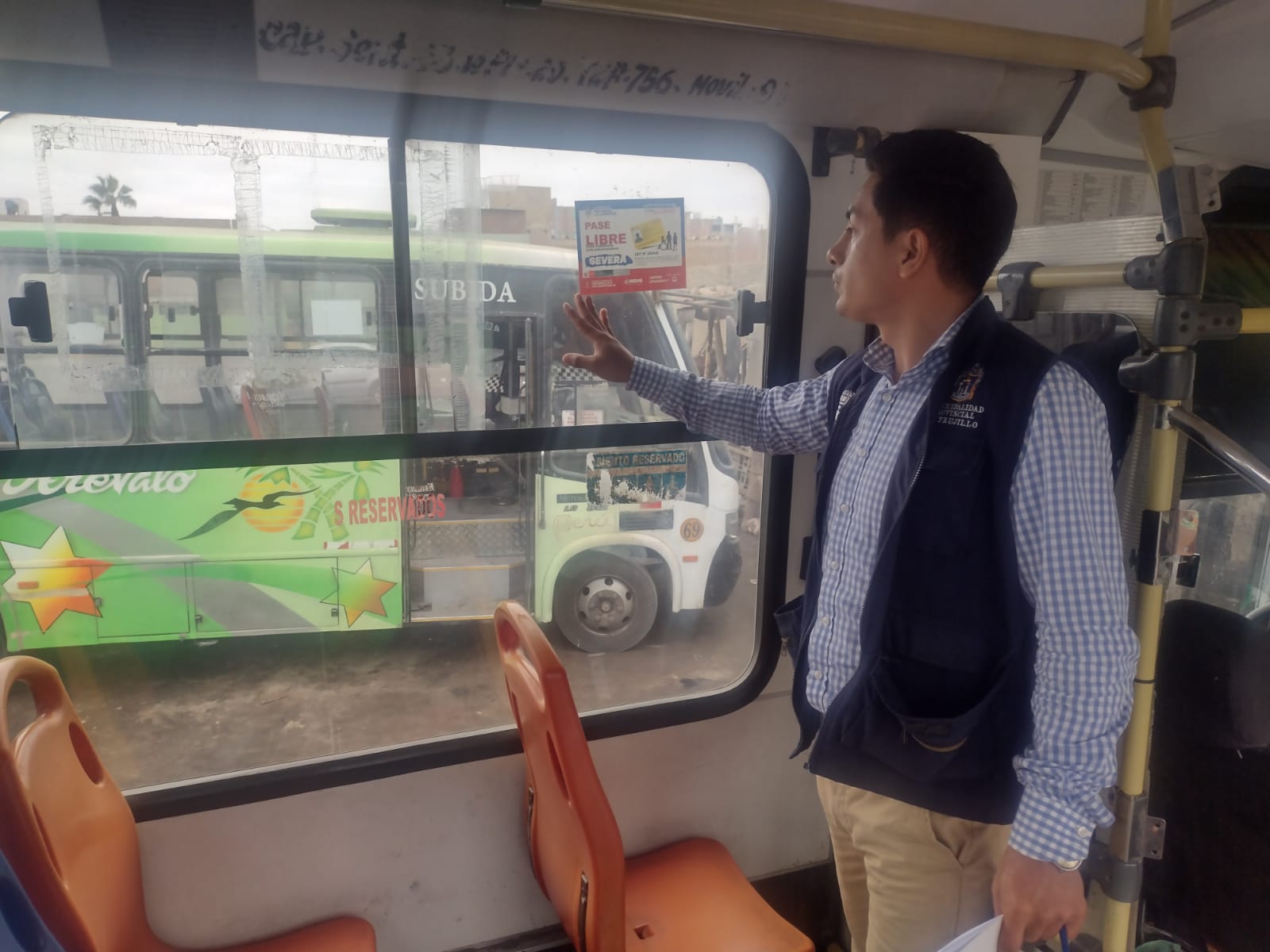 Realizan campaña para respetar el pase libre de discapacitados en transporte público