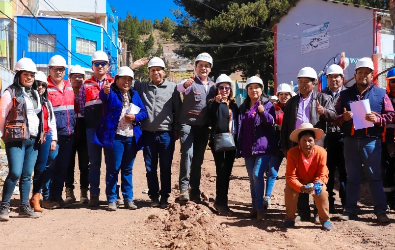 Alcalde de Puno Javier ponce y concejo municipal supervisan obras por contrata con una inversión de casi 25 millones de soles