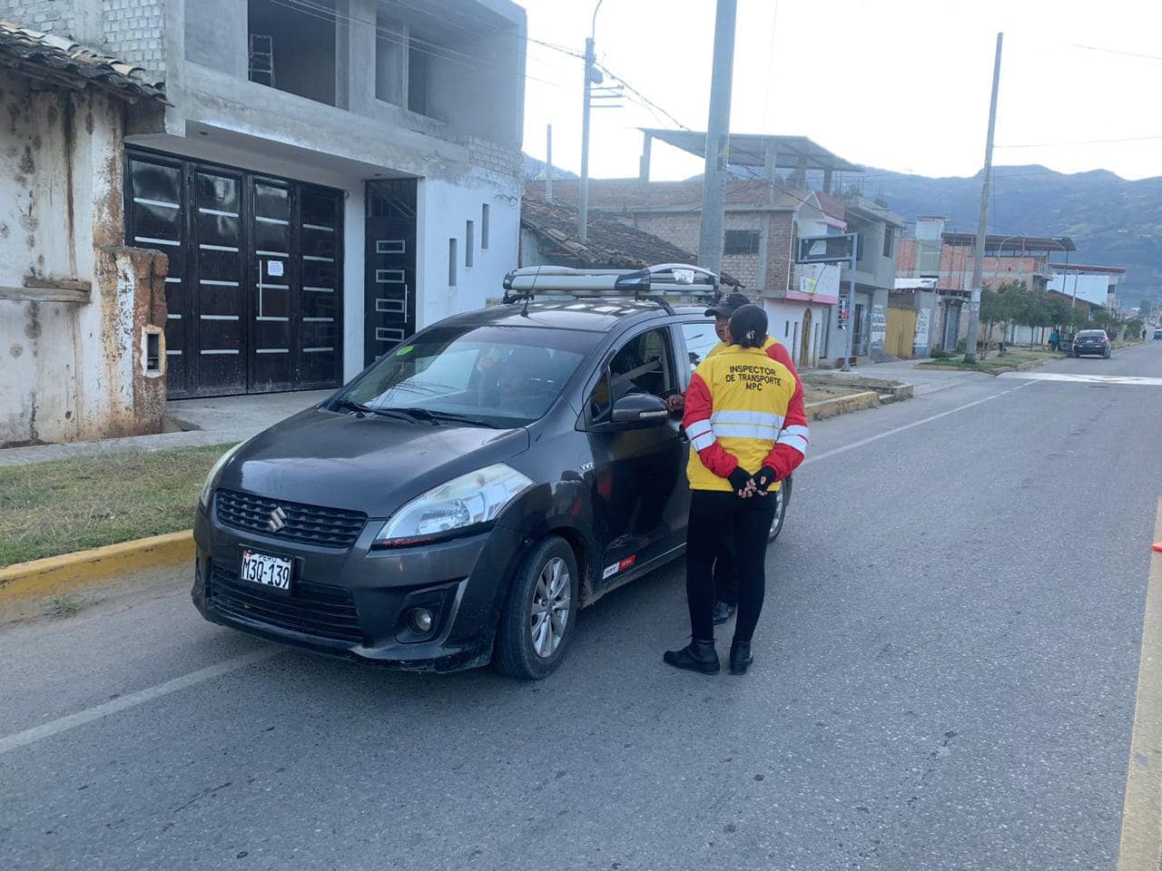 Llevó a cabo una fiscalización vehicular en la zona de Cugunday