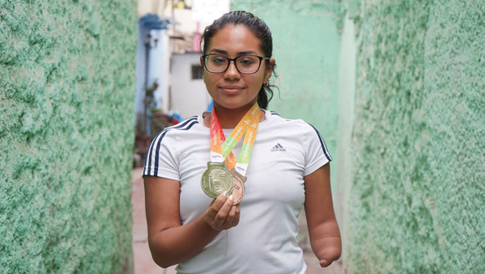 Corre y salta para alcanzar sus sueños: conoce a Sabrina, paratleta usuaria del programa Contigo