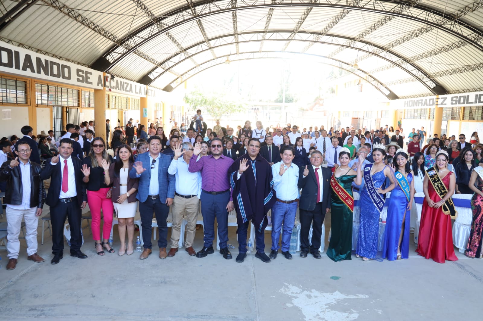Más de 9 mil estudiantes de 139 colegios reciben mobiliario entregado por el Gobierno Regional en Morropón