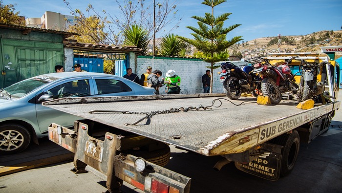 MUNICIPALIDAD DE SAN JERÓNIMO EJERCE PRINCIPIO DE AUTORIDAD REALIZANDO OPERATIVO DE TRÁNSITO Y REMOCIÓN VEHÍCULOS ESTACIONADOS EN ZONAS RÍGIDAS.