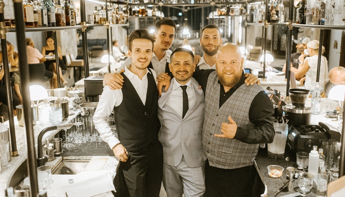Embajada del Perú en Hungría promueve nuestra bebida bandera con el evento “Pisco Night” en Budapest