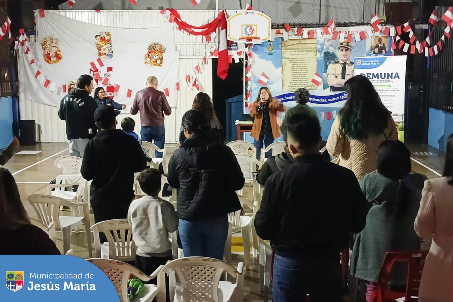 Personal de la #DEMUNA, realizó una capacitación sobre Control y Manejo de Emociones a los padres y docentes en la I.E. FAP José Abelardo Quiñones. 🏫
👉🏻 Estas charlas continuarán en diversos centros educativos del distrito a fin de tratar temas que promuevan la protececión de los derechos de las niñas, niños y adolescentes