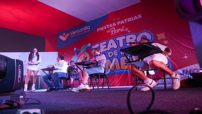Pachac煤tec se llen贸 de alegr铆a y diversi贸n con el "Teatro de la Comedia", como parte de las actividades por fiestas patrias. Nuestro alcalde 饾悏饾悺饾惃饾惎饾悽饾惂饾惉饾惃饾惂 饾悤饾悮饾惉饾惇饾惍饾悶饾惓 lider贸 esta iniciativa que reuni贸 a cientos de vecinos en una noche repleta de risas y entretenimiento. Este evento abarrot贸 la Plaza C铆vica de este sector donde los vecinos apreciaron a los queridos artistas populares. 隆Una velada inolvidable que resalta la importancia de la alegr铆a en nuestra comunidad!