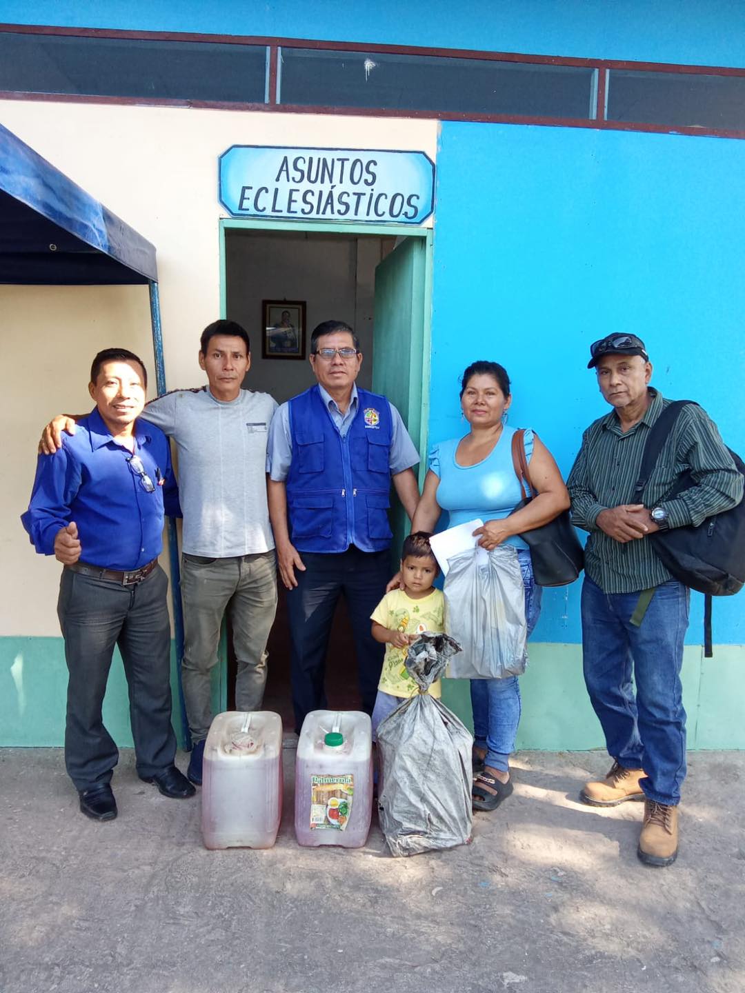 Apoyo con materiales a la iglesia Evangelica Misión Peña Blanca