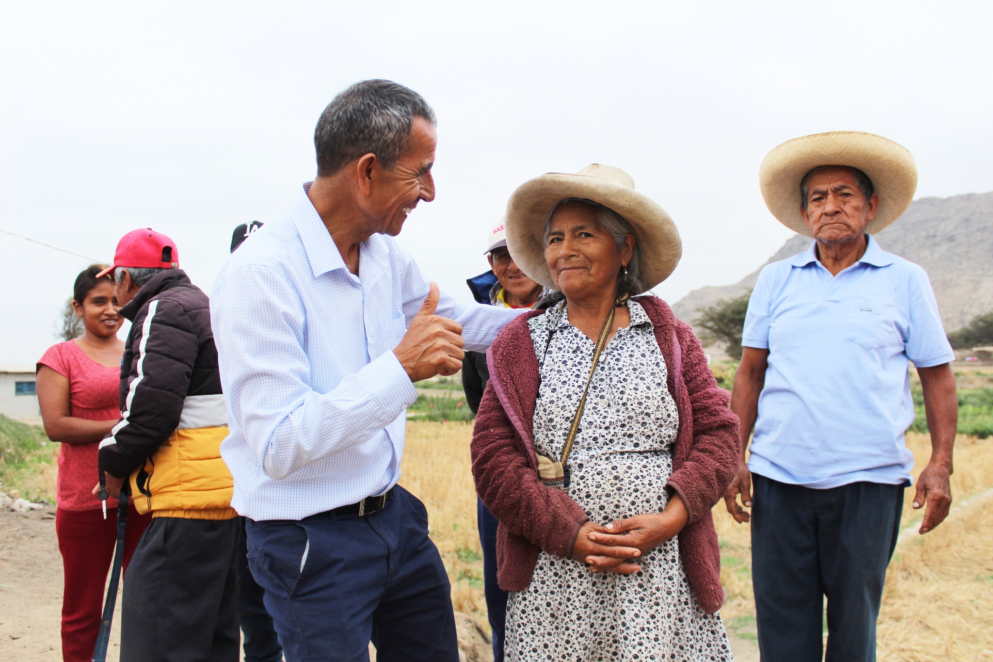 Nuestro alcalde Abog. Juan Castañeda, visitó in situ el sector de Chungalito del C.P. Ciudad de Dios