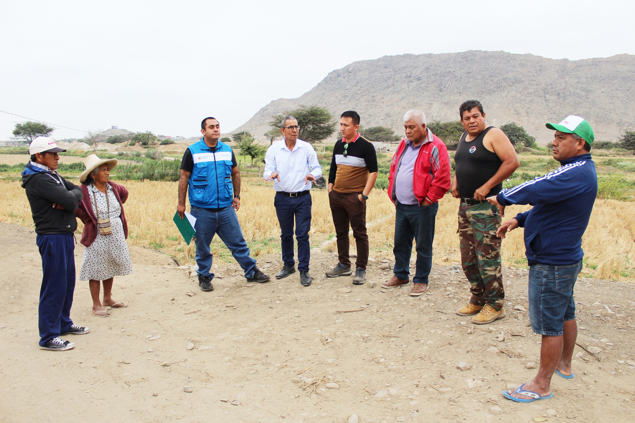 Nuestro alcalde Abog. Juan Castañeda, visitó in situ el sector de Chungalito del C.P. Ciudad de Dios